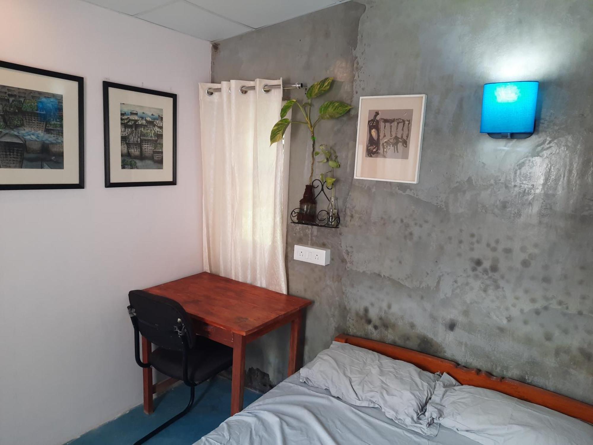 Gibbon Backpackers Hostel กูวาฮาติ ภายนอก รูปภาพ