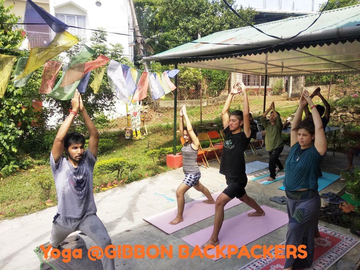 Gibbon Backpackers Hostel กูวาฮาติ ภายนอก รูปภาพ